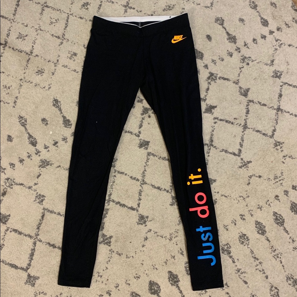 NWOT Nike Leggings